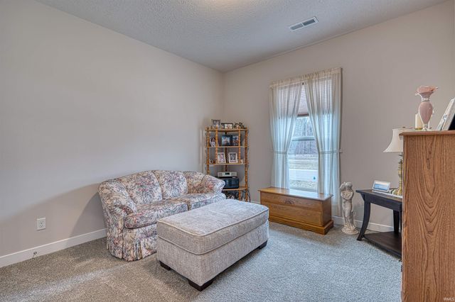 2727 WILLOW CREEK Drive, Evansville, IN 47712