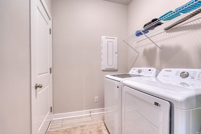 2727 WILLOW CREEK Drive, Evansville, IN 47712