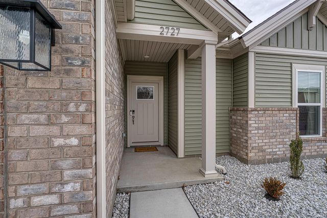 2727 WILLOW CREEK Drive, Evansville, IN 47712