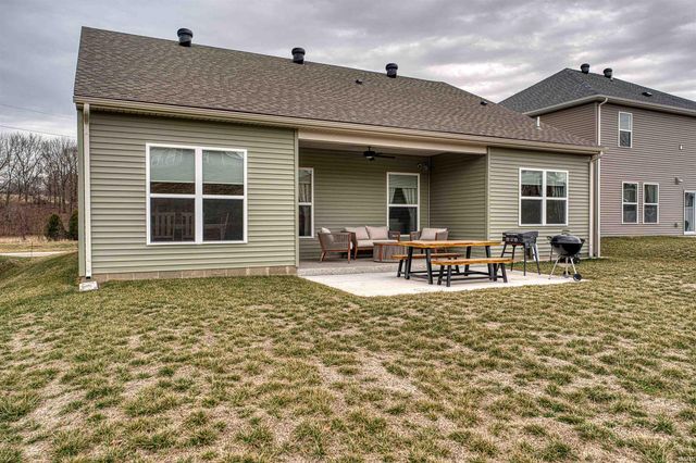 2727 WILLOW CREEK Drive, Evansville, IN 47712