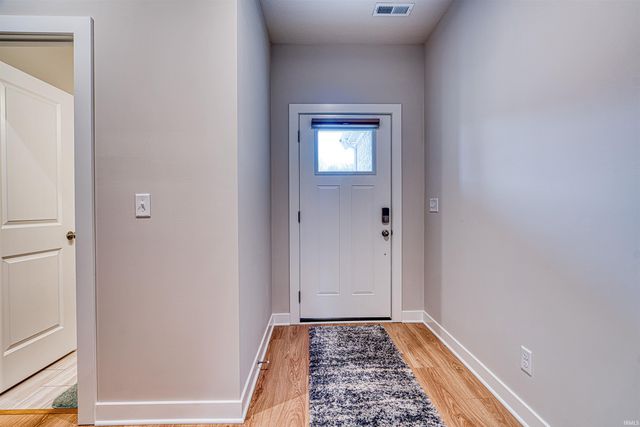 2727 WILLOW CREEK Drive, Evansville, IN 47712