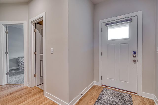 2727 WILLOW CREEK Drive, Evansville, IN 47712