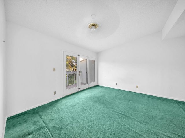 207 E Hemingway Circle 22, Margate, FL 33063