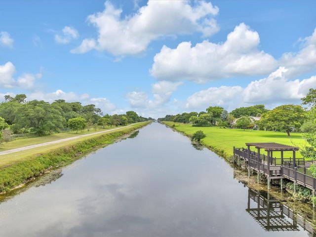 207 E Hemingway Circle 22, Margate, FL 33063