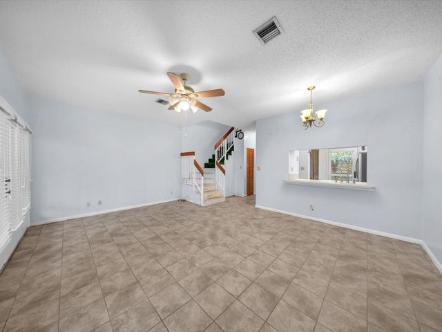 207 E Hemingway Circle 22, Margate, FL 33063