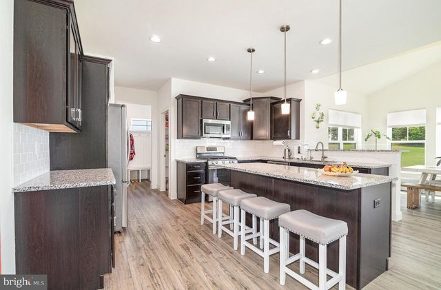 6320 NEHA DR, Mechanicsburg, PA 17050