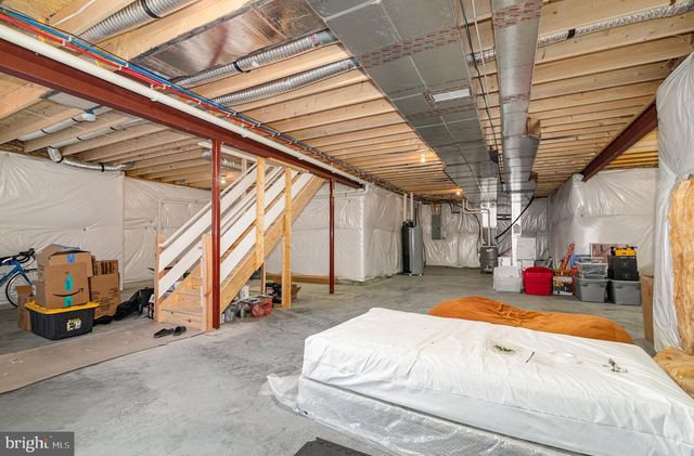 6320 NEHA DR, Mechanicsburg, PA 17050