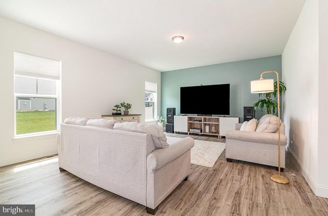 6320 NEHA DR, Mechanicsburg, PA 17050