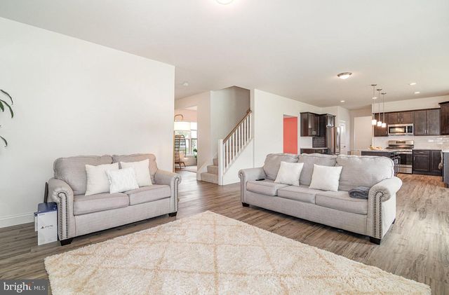 6320 NEHA DR, Mechanicsburg, PA 17050