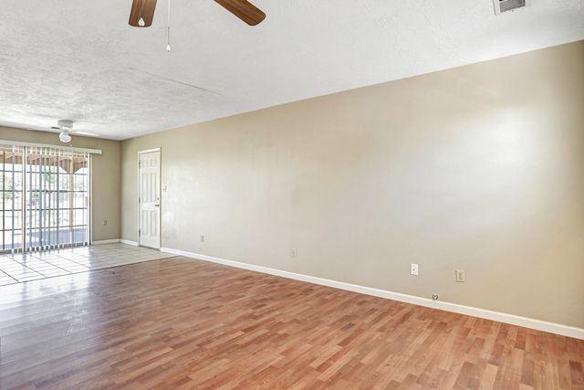 835 Ivory Road SE, Rio Rancho, NM 87124