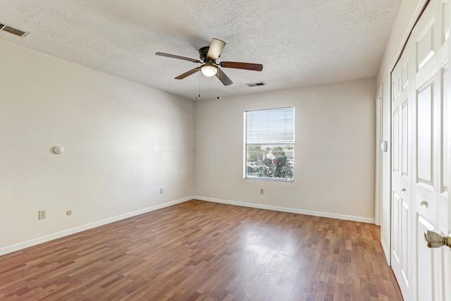 835 Ivory Road SE, Rio Rancho, NM 87124
