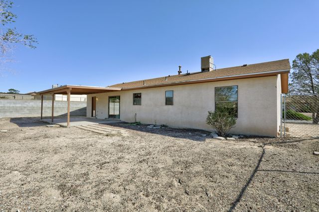 835 Ivory Road SE, Rio Rancho, NM 87124