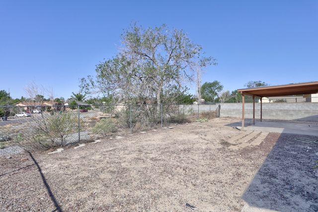835 Ivory Road SE, Rio Rancho, NM 87124