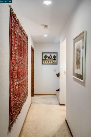 7160 Thorndale Dr, Oakland, CA 94611