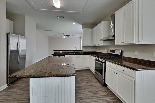 18706 Woodglen Shadows Drive, Humble, TX 77346