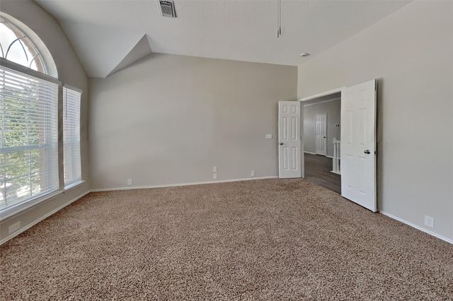 18706 Woodglen Shadows Drive, Humble, TX 77346