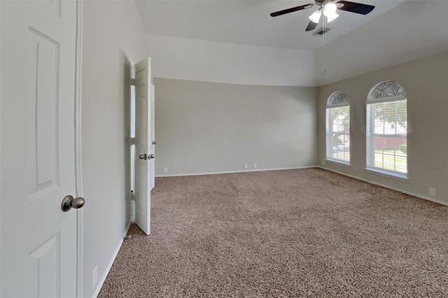 18706 Woodglen Shadows Drive, Humble, TX 77346
