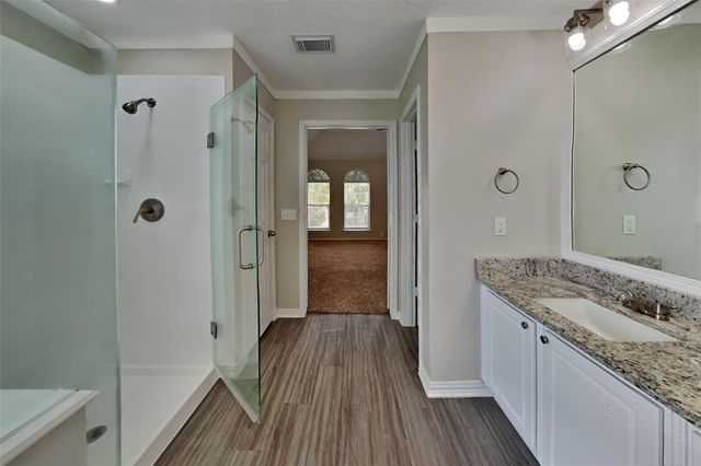 18706 Woodglen Shadows Drive, Humble, TX 77346