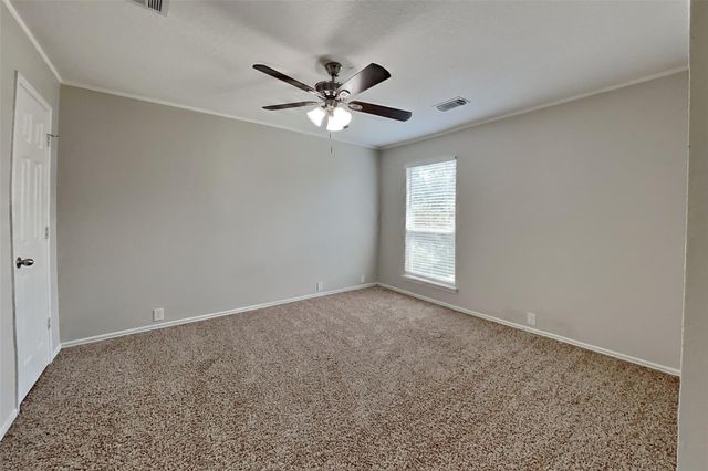 18706 Woodglen Shadows Drive, Humble, TX 77346