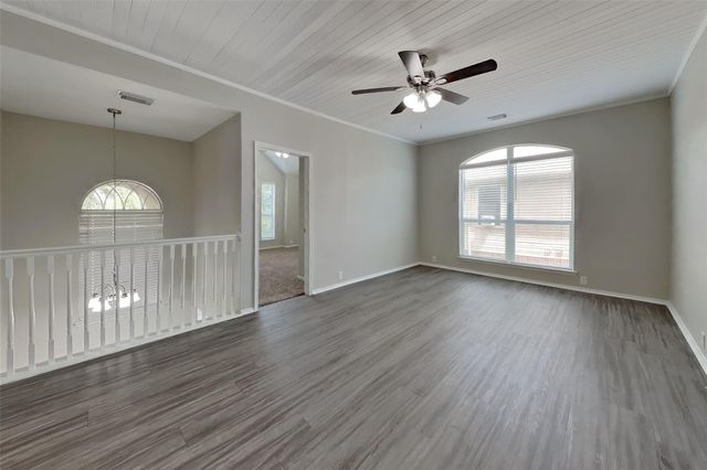 18706 Woodglen Shadows Drive, Humble, TX 77346