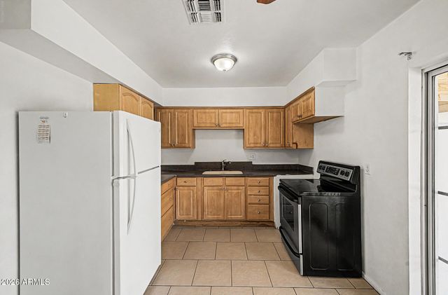6812 N 65TH Avenue, Glendale, AZ 85301