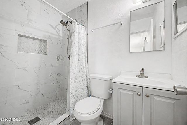 6812 N 65TH Avenue, Glendale, AZ 85301