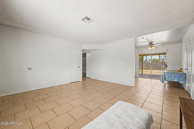 6812 N 65TH Avenue, Glendale, AZ 85301