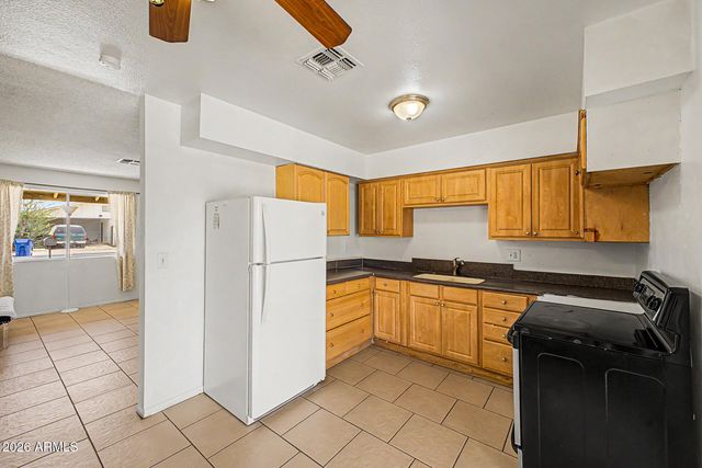 6812 N 65TH Avenue, Glendale, AZ 85301