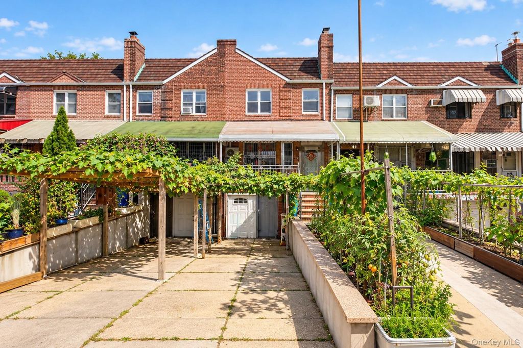 14629 61st Road, Flushing, NY 11367 — exterior