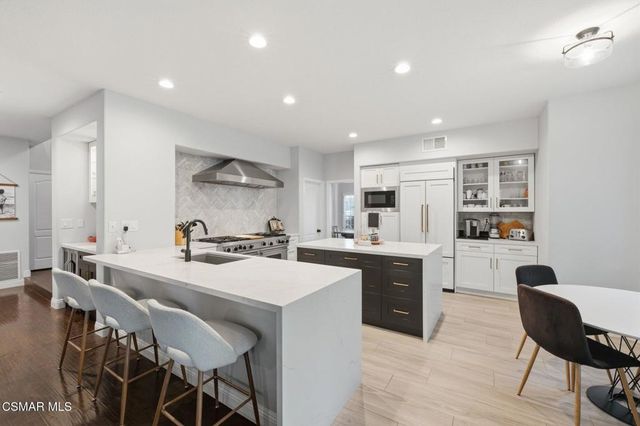 1868 Crystal View Circle, Thousand Oaks, CA 91320