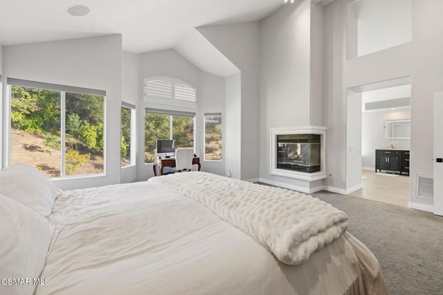 1868 Crystal View Circle, Thousand Oaks, CA 91320