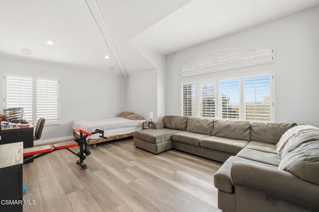 1868 Crystal View Circle, Thousand Oaks, CA 91320