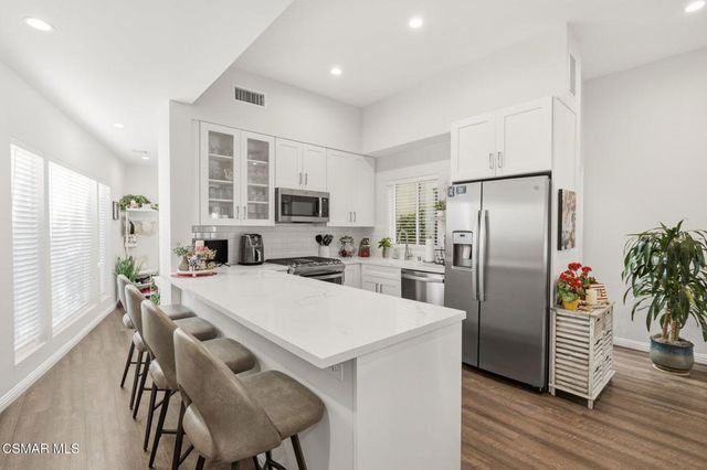 1868 Crystal View Circle, Thousand Oaks, CA 91320