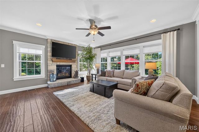 27 Country Pines Court, Lake St Louis, MO 63367