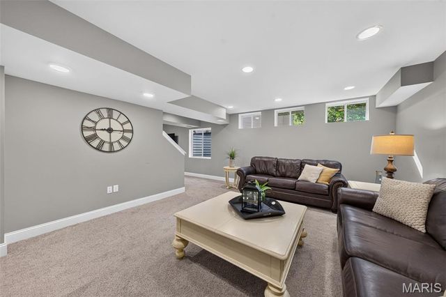 27 Country Pines Court, Lake St Louis, MO 63367