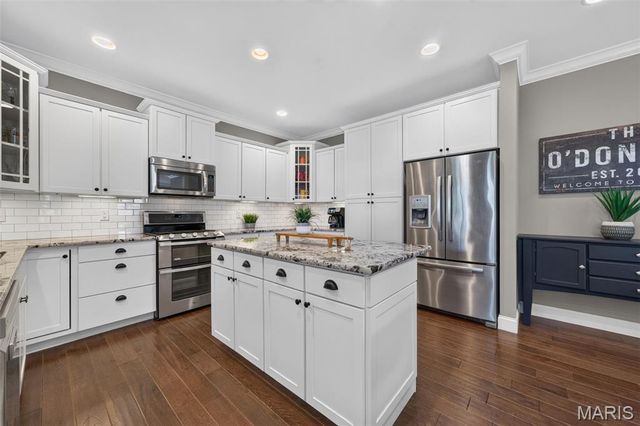 27 Country Pines Court, Lake St Louis, MO 63367