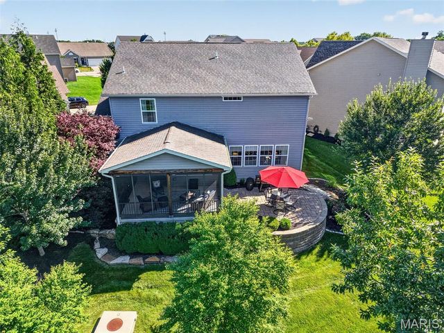 27 Country Pines Court, Lake St Louis, MO 63367