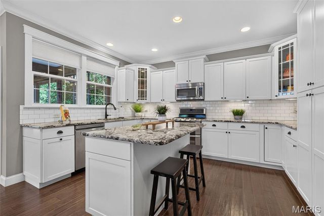 27 Country Pines Court, Lake St Louis, MO 63367