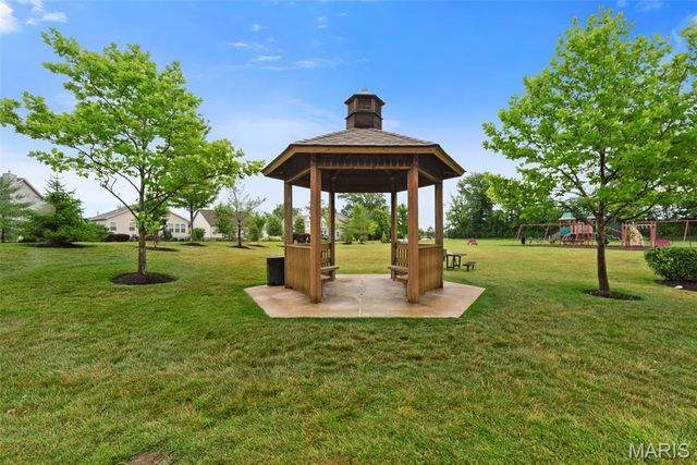 27 Country Pines Court, Lake St Louis, MO 63367