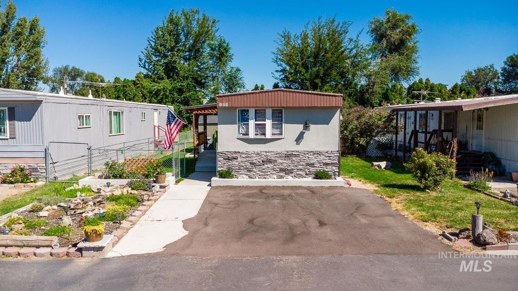 1410 W Flamingo Ave 125, Nampa, ID 83651