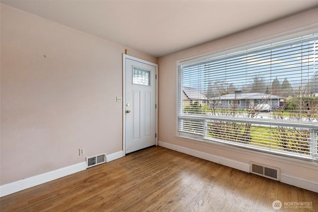 1808 S 14th Street, Mount Vernon, WA 98274