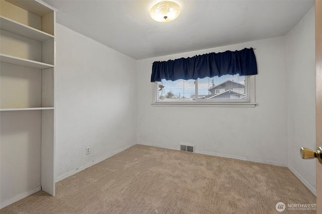 1808 S 14th Street, Mount Vernon, WA 98274