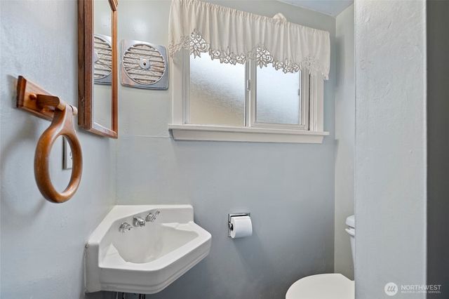 1808 S 14th Street, Mount Vernon, WA 98274