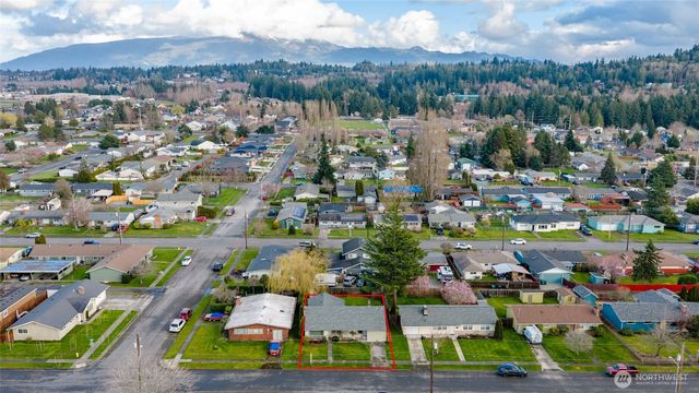 1808 S 14th Street, Mount Vernon, WA 98274