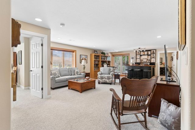 4116 Maryhill Drive, Cedar Falls, IA 50613