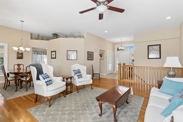 4116 Maryhill Drive, Cedar Falls, IA 50613