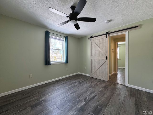 21990 Admirals, Le Ray, NY 13601