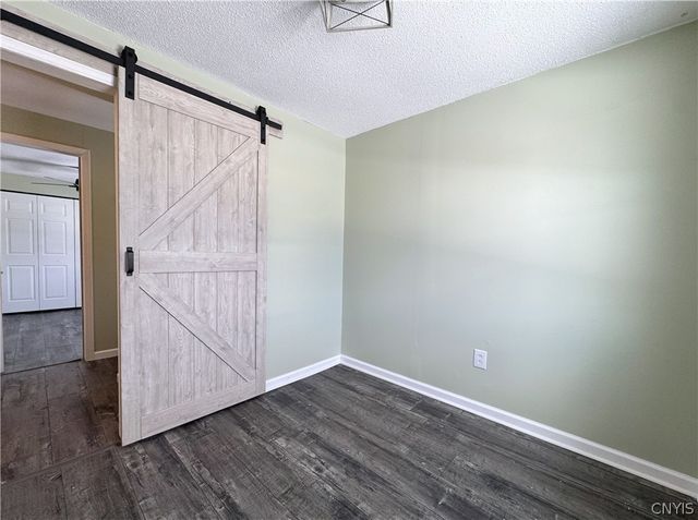 21990 Admirals, Le Ray, NY 13601