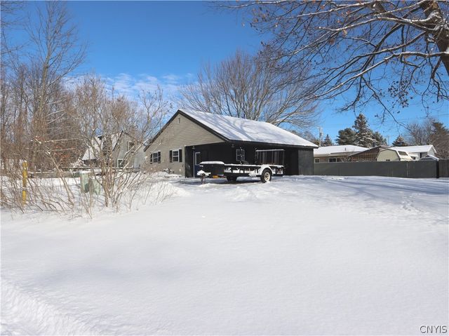 21990 Admirals, Le Ray, NY 13601