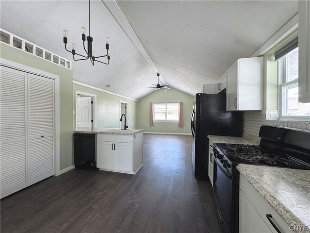 21990 Admirals, Le Ray, NY 13601